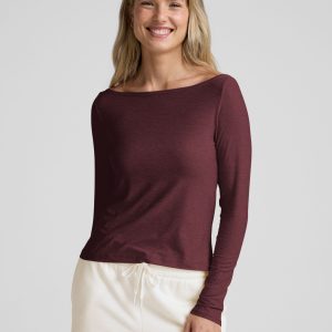 Featherweight Shoulder It Pullover